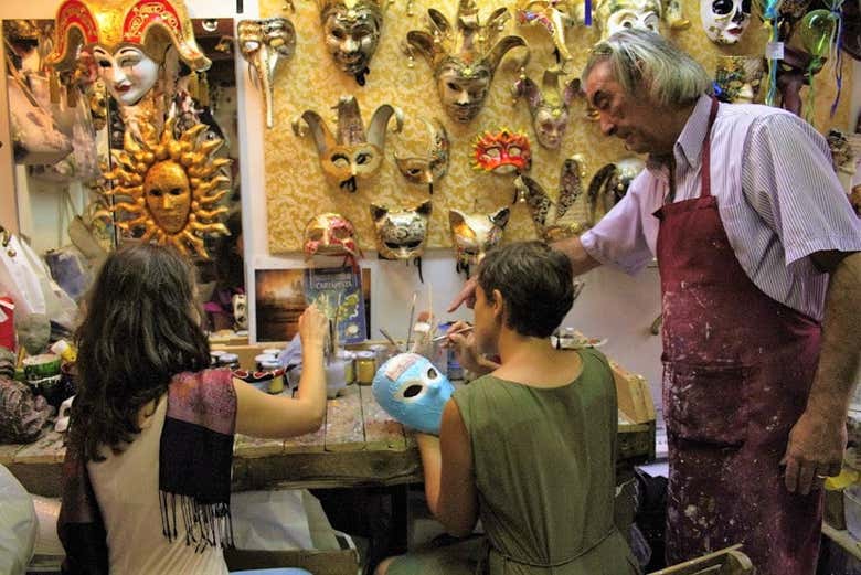 Decorating our Venetian masks